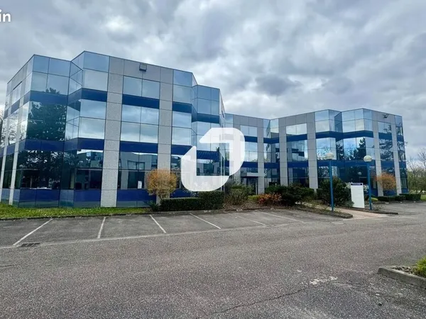 Bureaux 3 125 m²