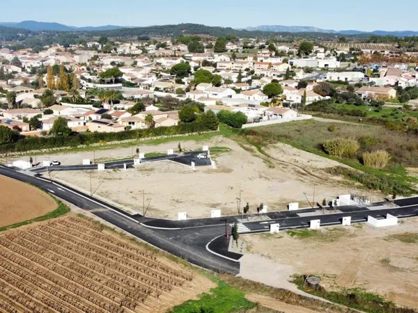 Terrains à bâtir à PUISSERGUIER, LE SAVIGNOL - Tranche 1. 318m2