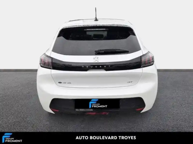 Peugeot 208 e- 136ch gt pack — photo 5