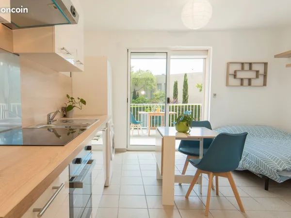 Studio équipé neuf et lumineux avec terrasse et pergola