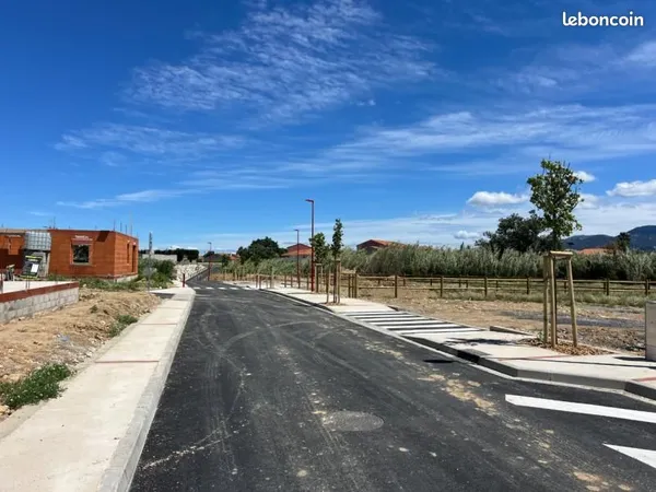 Terrain 244 m² Brouilla