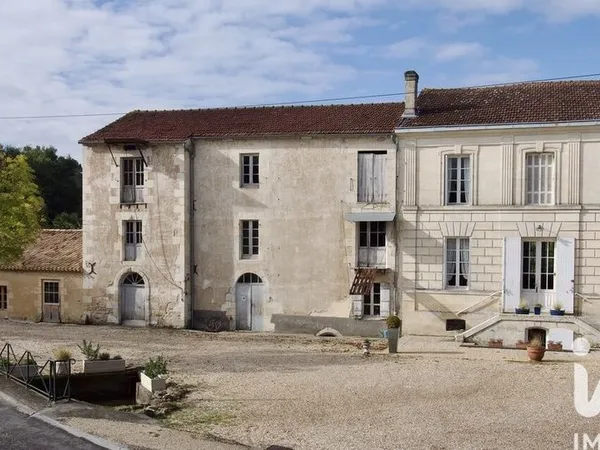 Maison 12 pièces 270 m²
