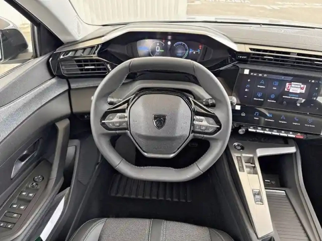 Peugeot 308 electrique 54 kwh 156ch — photo 8