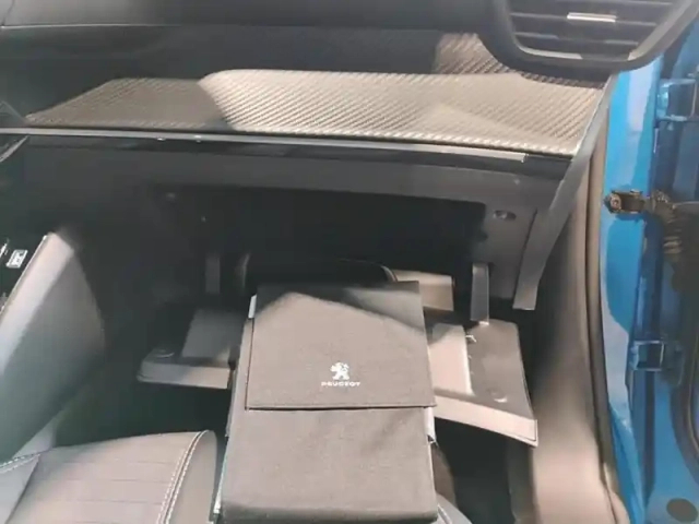 Peugeot 2008 bluehdi 130 s&amp;s eat8 allure — photo 16