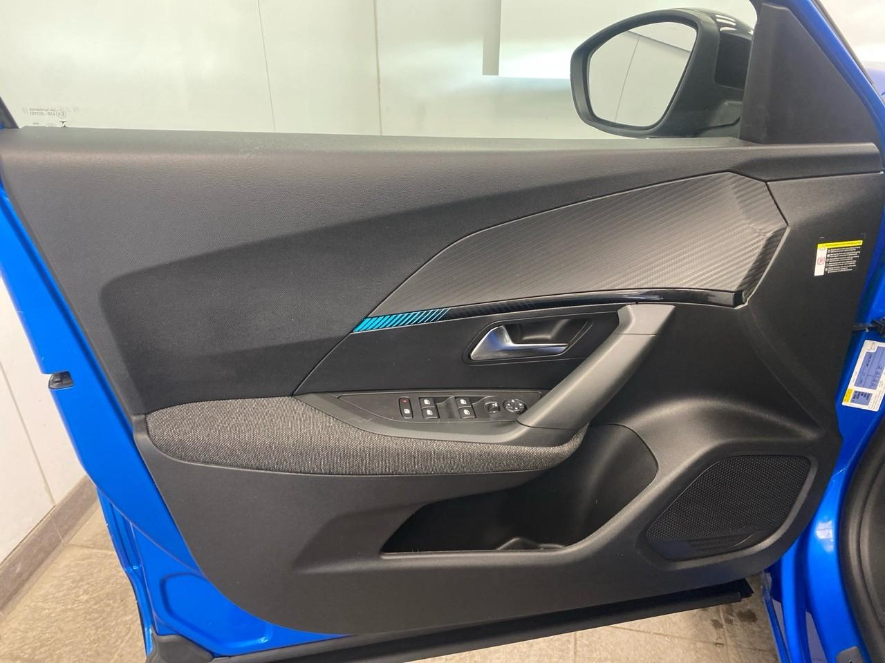 Peugeot 2008 puretech 130 s&s eat8 style — photo 20