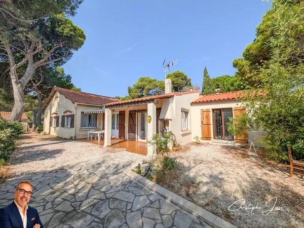 Maison 4 faces avec vue mer, accès plage à pied et studio