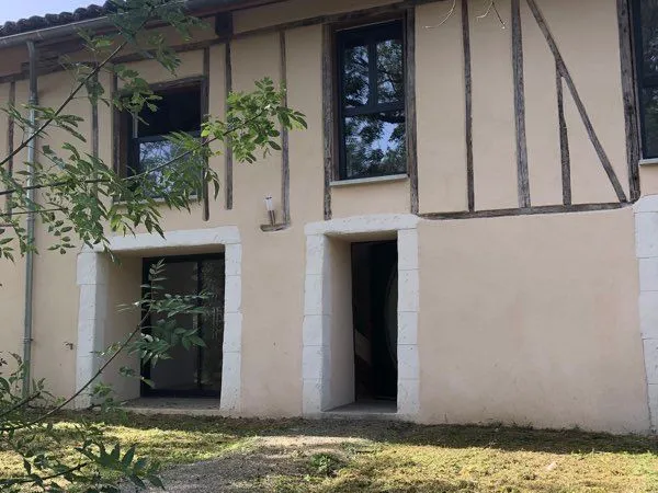 Loue Grand Duplex type 3 avec jardin et parking