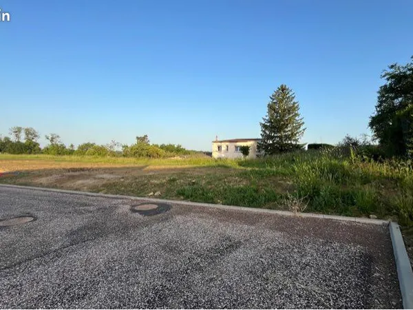 Terrain constructible 1261m2 viabilisé
