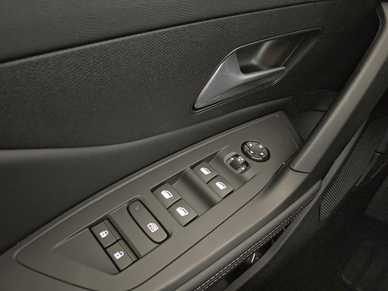 Peugeot 308 hybrid 145 e-dcs6 allure — photo 20