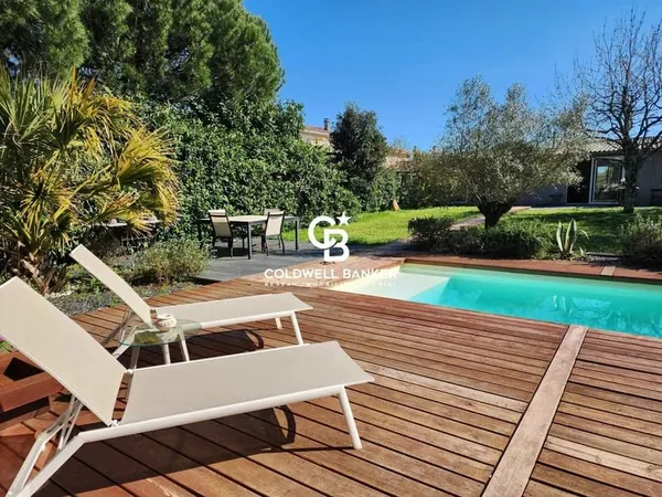Maison contemporaine avec dépendance et piscine Pessac
