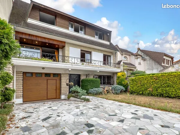 Maison 10 pièces 256 m²
