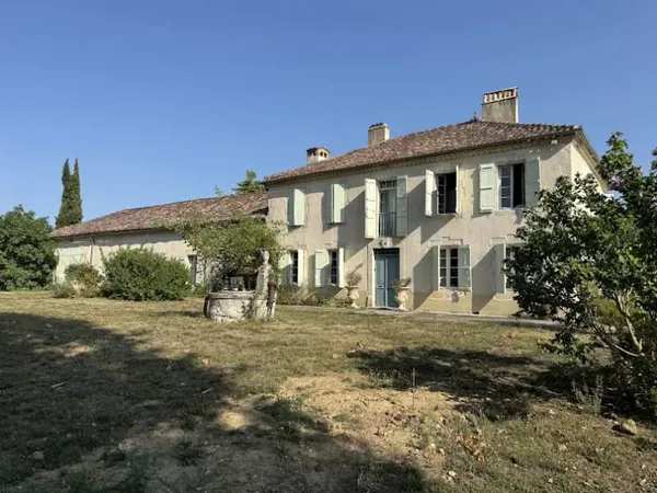 Maison 18 pièces 322 m²