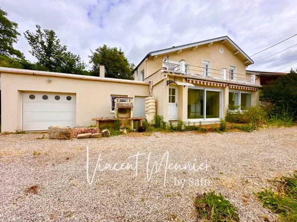 Maison Individuelle / 2 Chambres / Terrasse et Garage / Top secteur