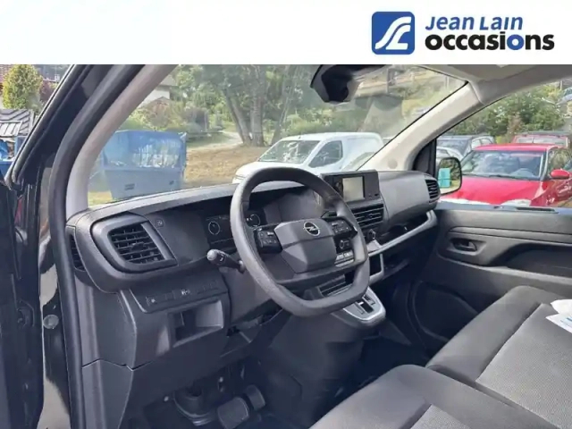 Opel Vivaro fgn taille m bluehdi 145 s&amp;s eat8 — photo 11