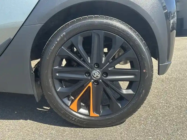 Toyota Aygo 1.0 vvt-i 72 air limited cvt — photo 9