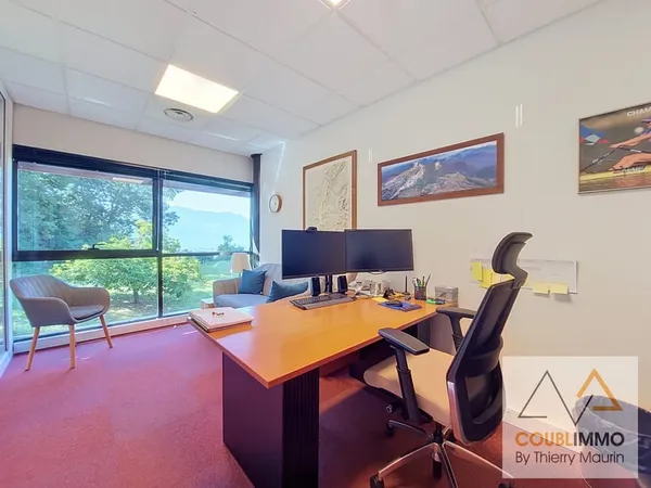 BUREAUX DE 113 m2 À VOIRON PARC DE L'OPPIDUM