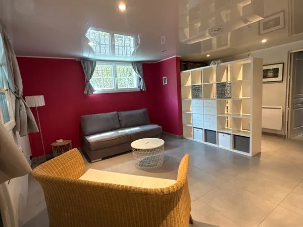Beau studio a louer