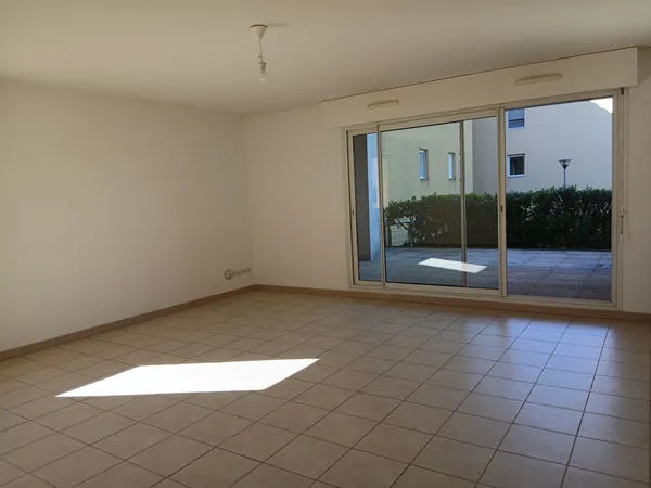 VENTE - APPARTEMENT - 3 PIECES - 74 M2 - ALES