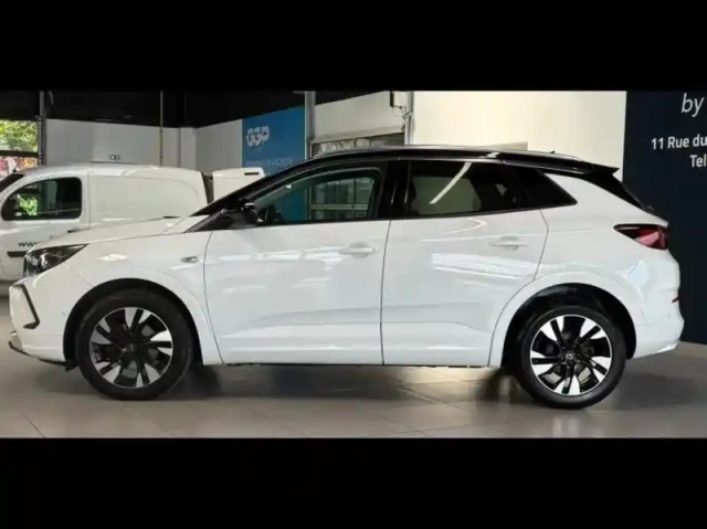 Opel Grandland 1.5 d 130ch ultimate bva8 — photo 8