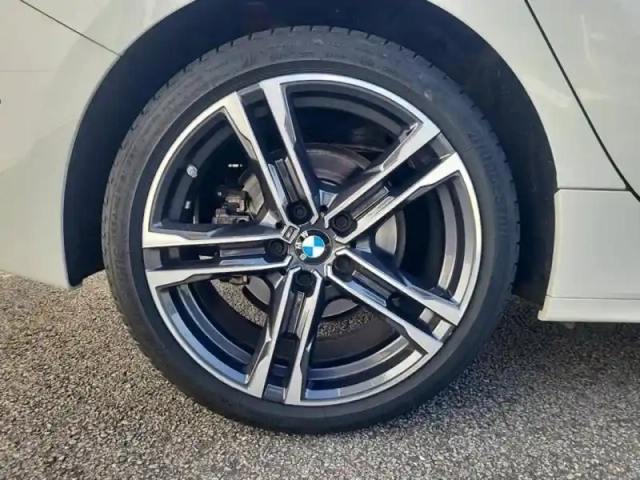 Bmw Serie 1 série 1 116ia 109ch m sport dkg7 — photo 8