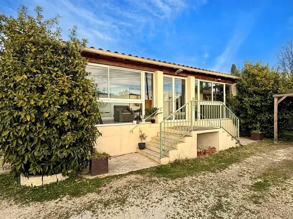 Roquemaure Maison De 80 M2 Sur 700 M2