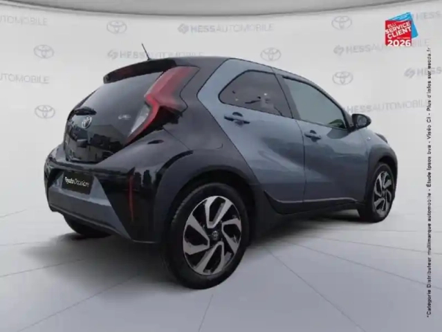 Toyota Aygo X 1.0 vvt-i 72ch design my24 — photo 6