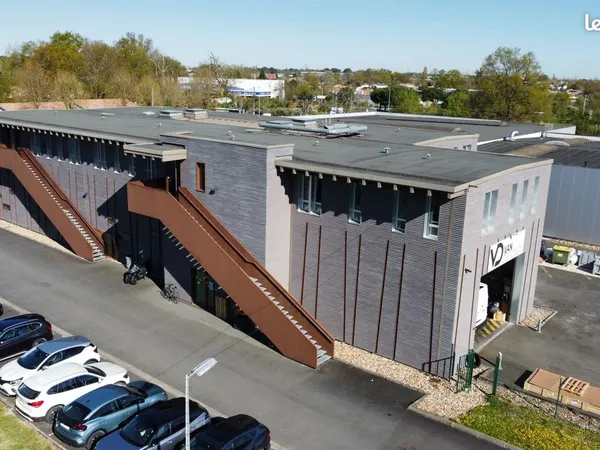 Bureaux à louer - Mérignac - de 80 à 176 m² - Direct propriétaire