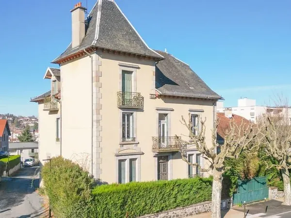Maison 6 pièces 215 m²
