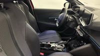 Peugeot 208 1.2 PureTech 100ch S&S GT EAT8 — photo 15