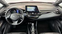 Toyota C-Hr 122h Collection 2WD E-CVT RC18 — photo 11