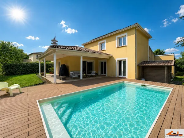 Maison 6 pièces 140 m²