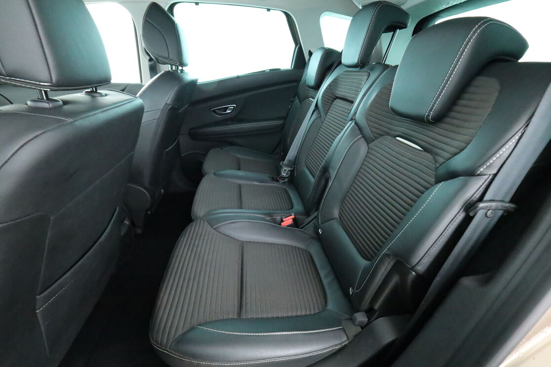 Renault Scenic 1.3 TCe Intens EDC — photo 13