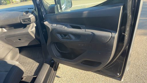 Peugeot Partner 1.5 BlueHDi 130 - Asphalt – 2019 – 99164 km – Diesel – Boîte Manuelle — photo 22