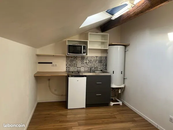 Studio à louer Urgent