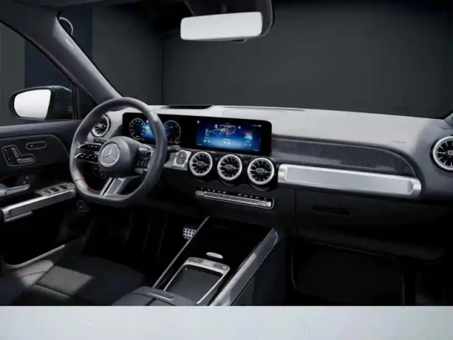 Mercedes Glb 200 d amg line — photo 11