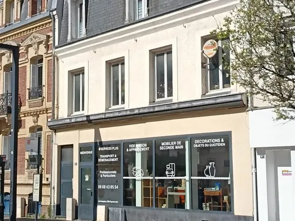 Local commercial de 89 m² axe passant
