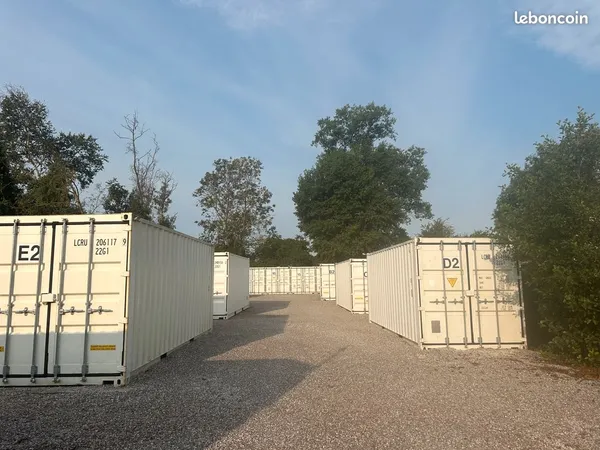 Stockage , garde-meubles ,containers, garage