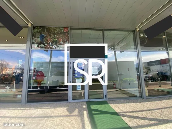 Local commercial 149 m² AUBIERE