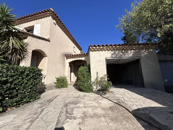 Villa T5 jardin piscine calme absolu St Mitre13013 Marseille