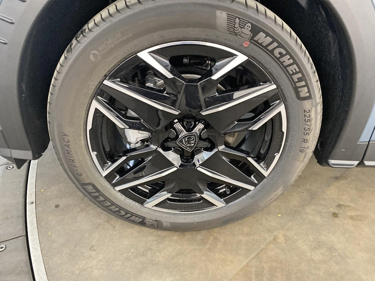 Peugeot 3008 hybrid 145 e-dcs6 gt — photo 11