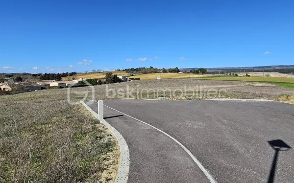 Terrain 250 m²