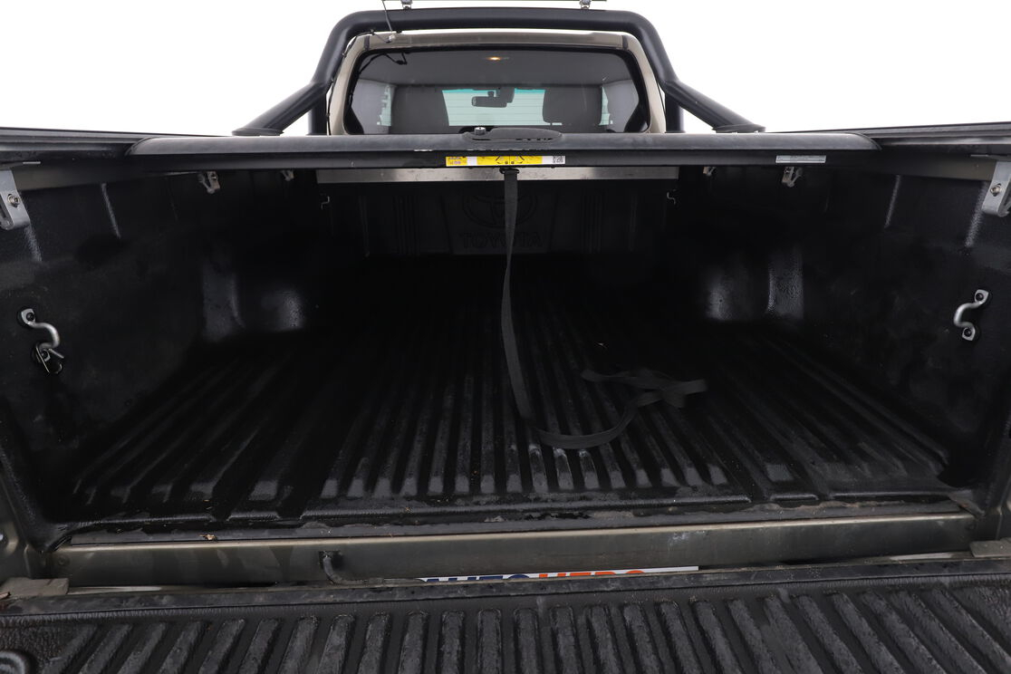 Toyota Hilux 4WD 2.4 D-4D X-Tra Cabine Invincible — photo 15