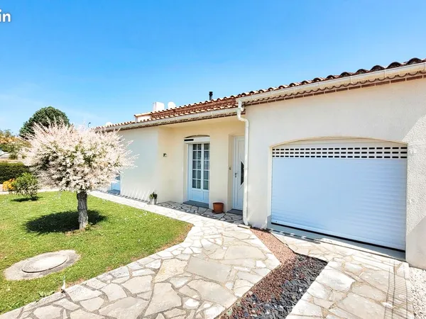 Maison de plain-pied rénovée 95 m² avec Dépendance — Jardin 500 m² à 10 mn des plages, commerces à p
