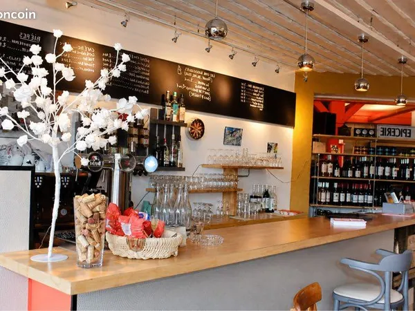 Local commercial saint Brieuc quartier robien face gare