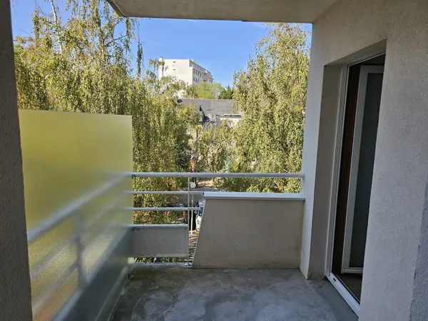 Nantes appartement 49m2 ,T2, calme, lumineux, balcon, garage