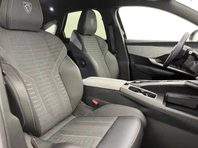 Peugeot 3008 hybrid 136 e-dcs6 — photo 27