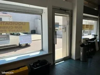 Magasin à louer à Renaison