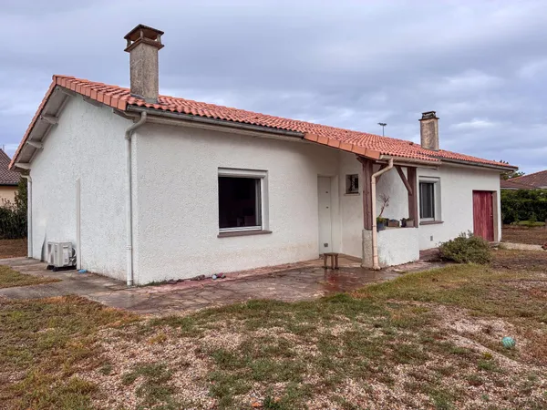 Maison 89m2, 2 chambres, 870m2 de terrrain et piscine