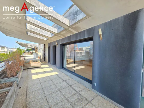 CAEN MÉMORIAL - DERNIER ÉTAGE, 127 m2 - SUPERBE APPARTEMENT DUPLEX T4 AVEC TERRASSE