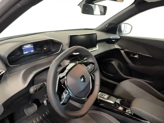 Peugeot 2008 electrique 50 kwh 136 ch — photo 5